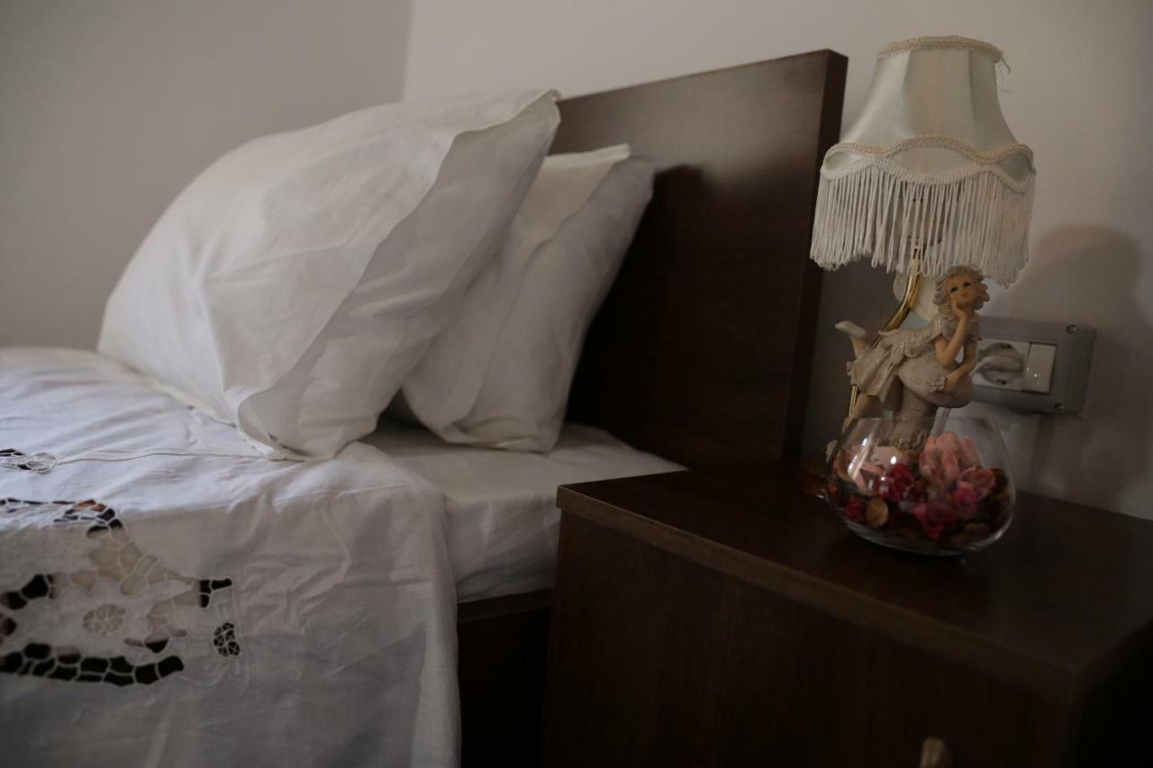 Guest House Mikel Μπεράτ Εξωτερικό φωτογραφία