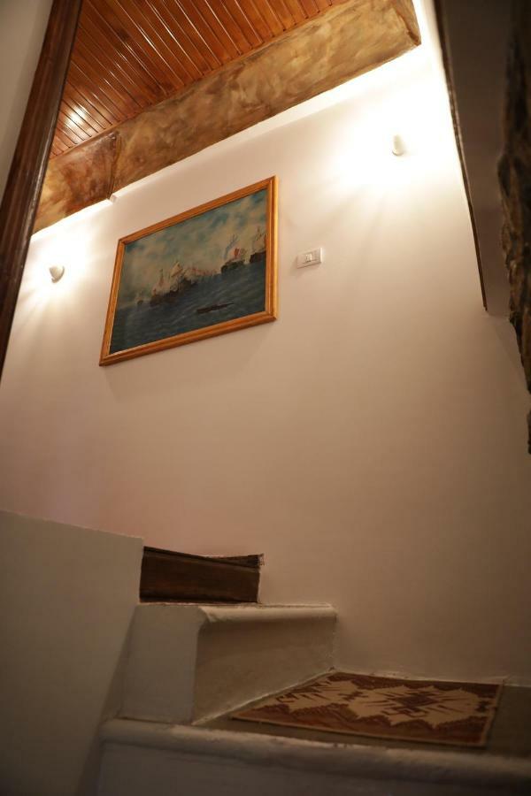 Guest House Mikel Μπεράτ Εξωτερικό φωτογραφία