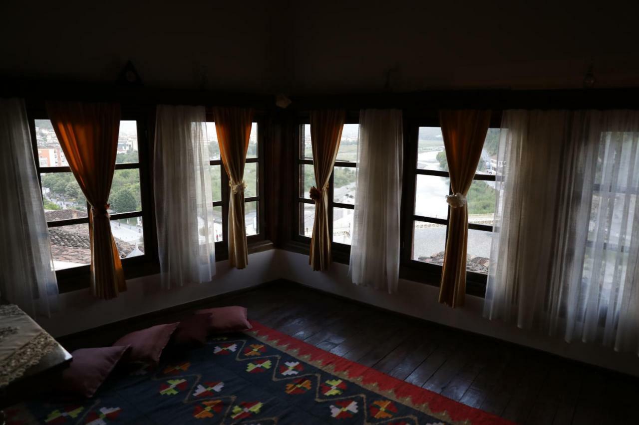 Guest House Mikel Μπεράτ Εξωτερικό φωτογραφία