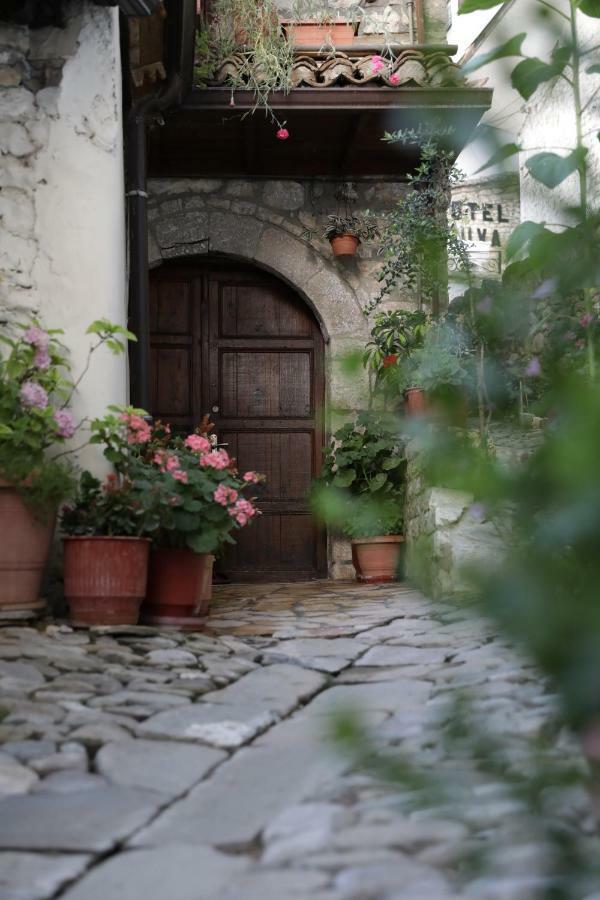 Guest House Mikel Μπεράτ Εξωτερικό φωτογραφία